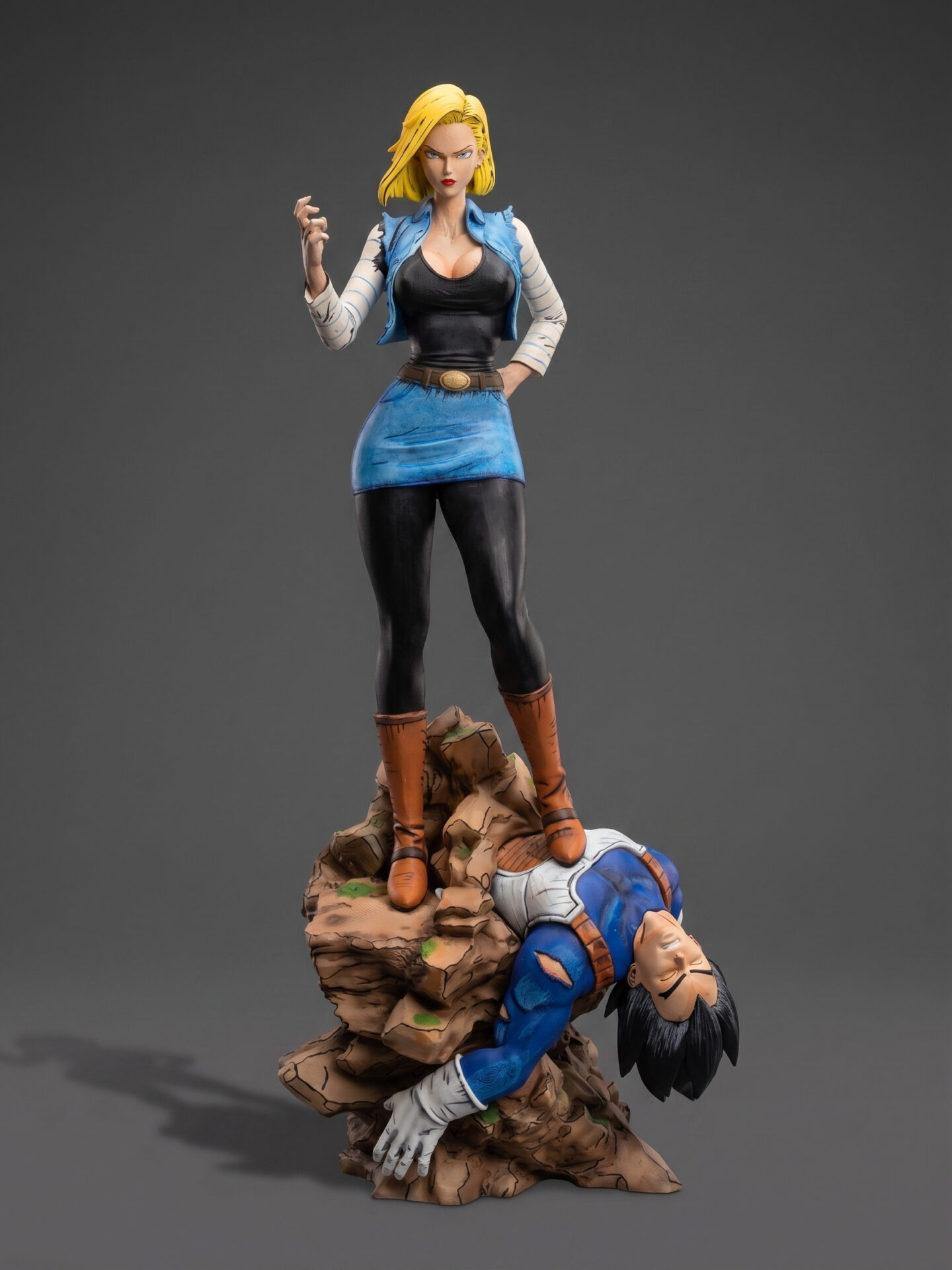Androide 18 y Vegeta Androide 18 y Vegeta